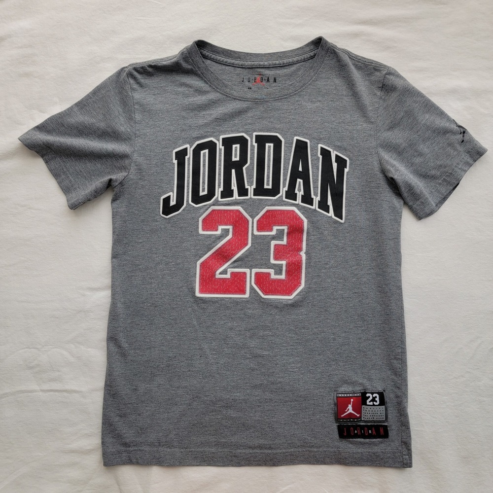 Jordan Boys Gray Heather Jordan 23 Jumpman Graphic T-Shirt Large 12-13 Yrs